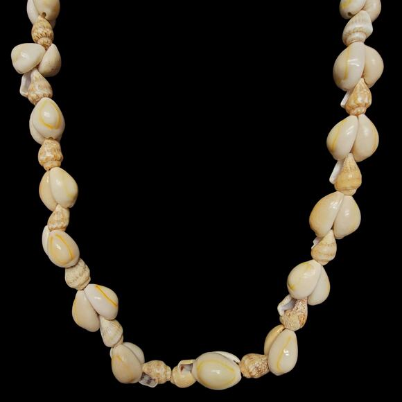 Shell Necklace Lei Beige Cream Hawaiian Hawaii Tropical Vacation‎ Gift Souvenir - Picture 2 of 3